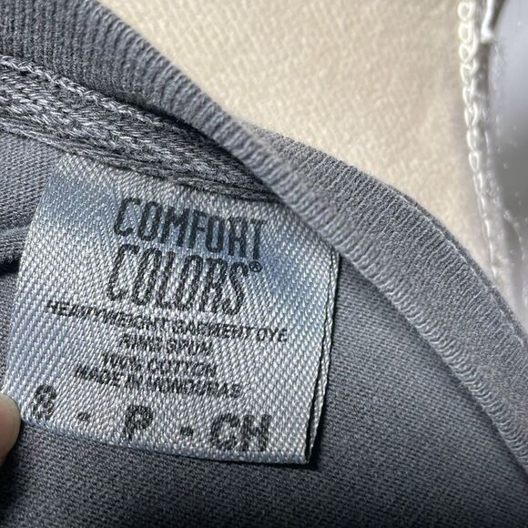 3/$20 Sanderson Sister Museum Long Sleeve Tee From the Movie Hocus Pocus (Small) - Picture 6 of 7